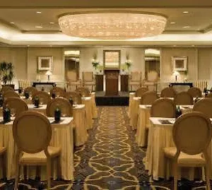 Four Seasons At Kingdom Center Hotel Riyadh